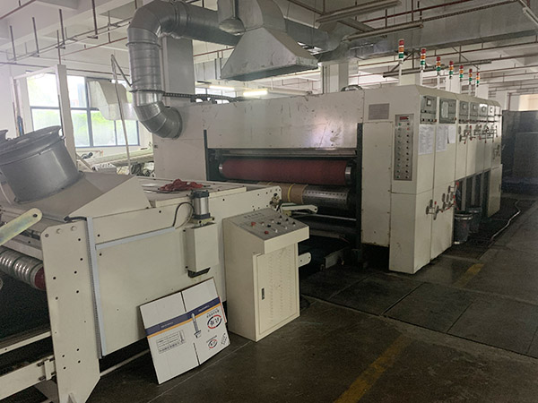 全自動(dòng)進(jìn)口SJG四色印刷圓模一體機(jī)